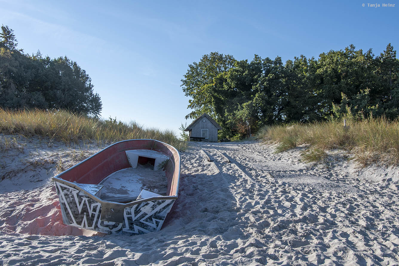 Boot am Strand in Zingst